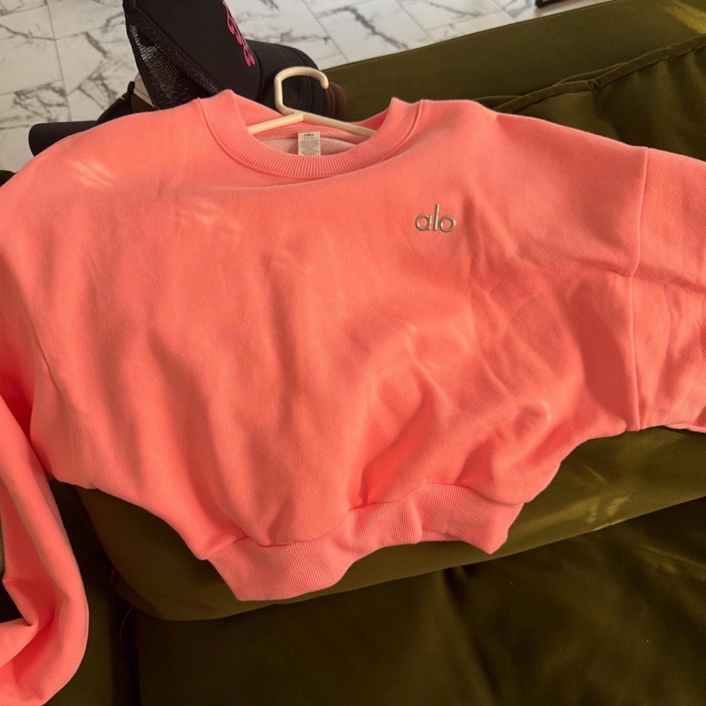 Alo sweatshirt